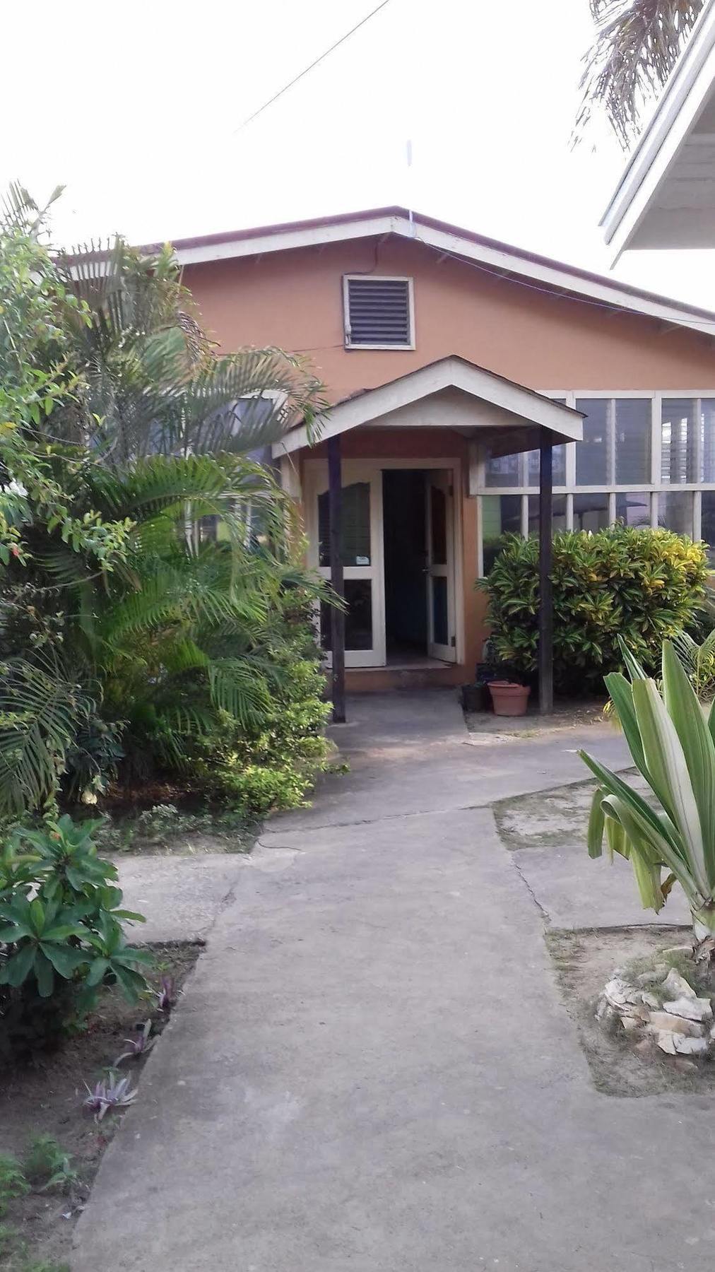 Roots Bamboo Beach Resort Negril Eksteriør bilde