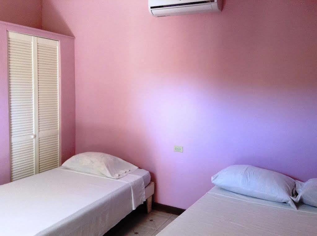 Roots Bamboo Beach Resort Negril Eksteriør bilde