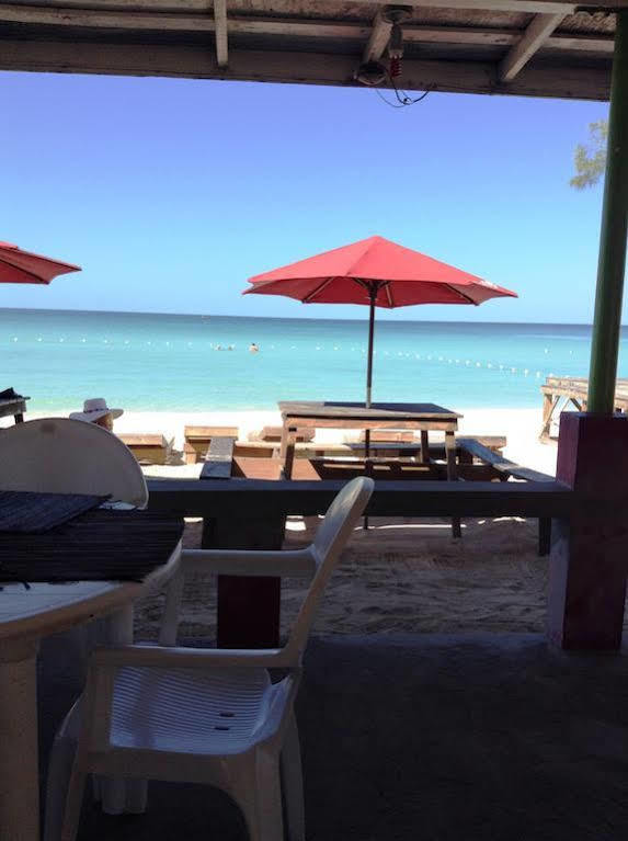 Roots Bamboo Beach Resort Negril Eksteriør bilde